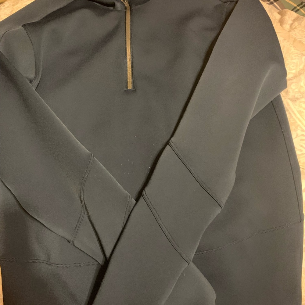 Black Quarter-Zip Pullover soft stream Lululemon size 4